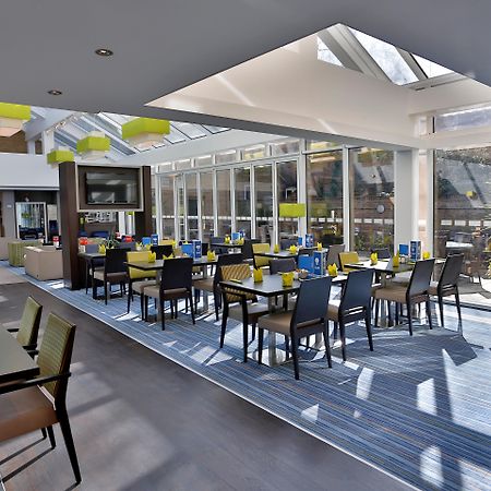 Holiday Inn Express Windsor By Ihg Dış mekan fotoğraf