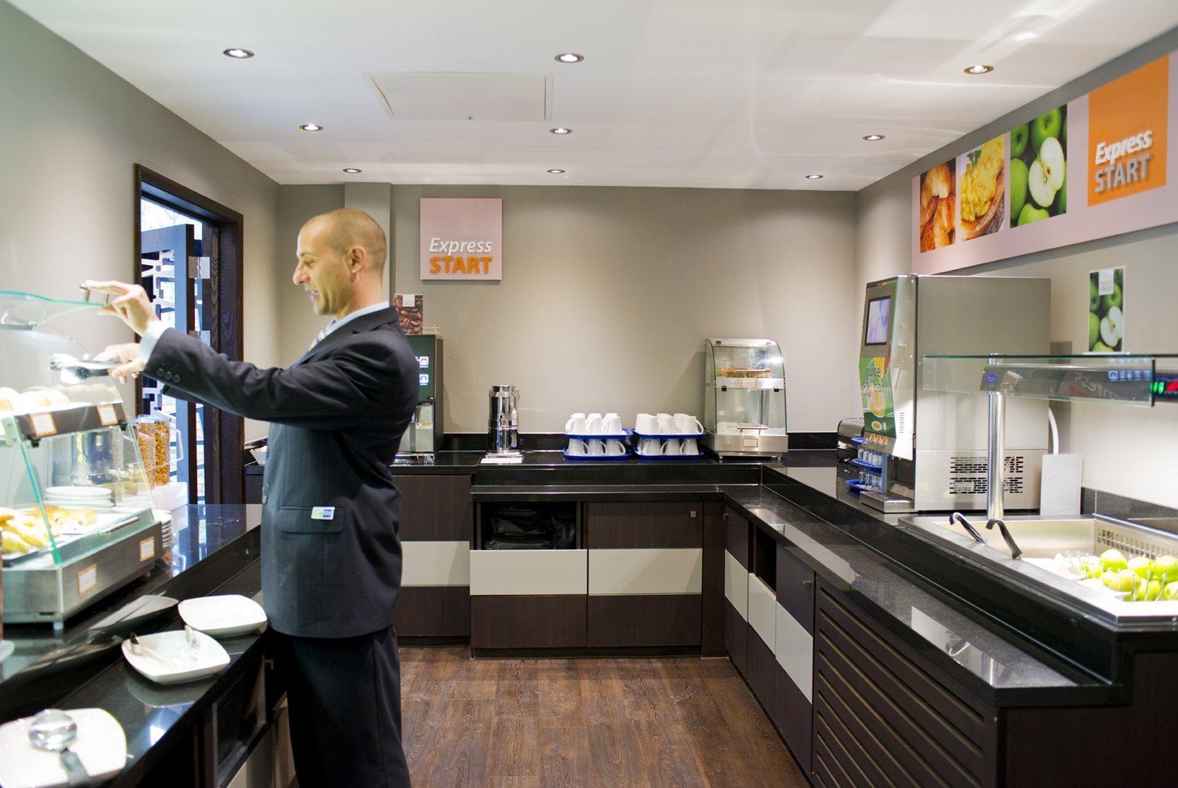 Holiday Inn Express Windsor By Ihg Dış mekan fotoğraf