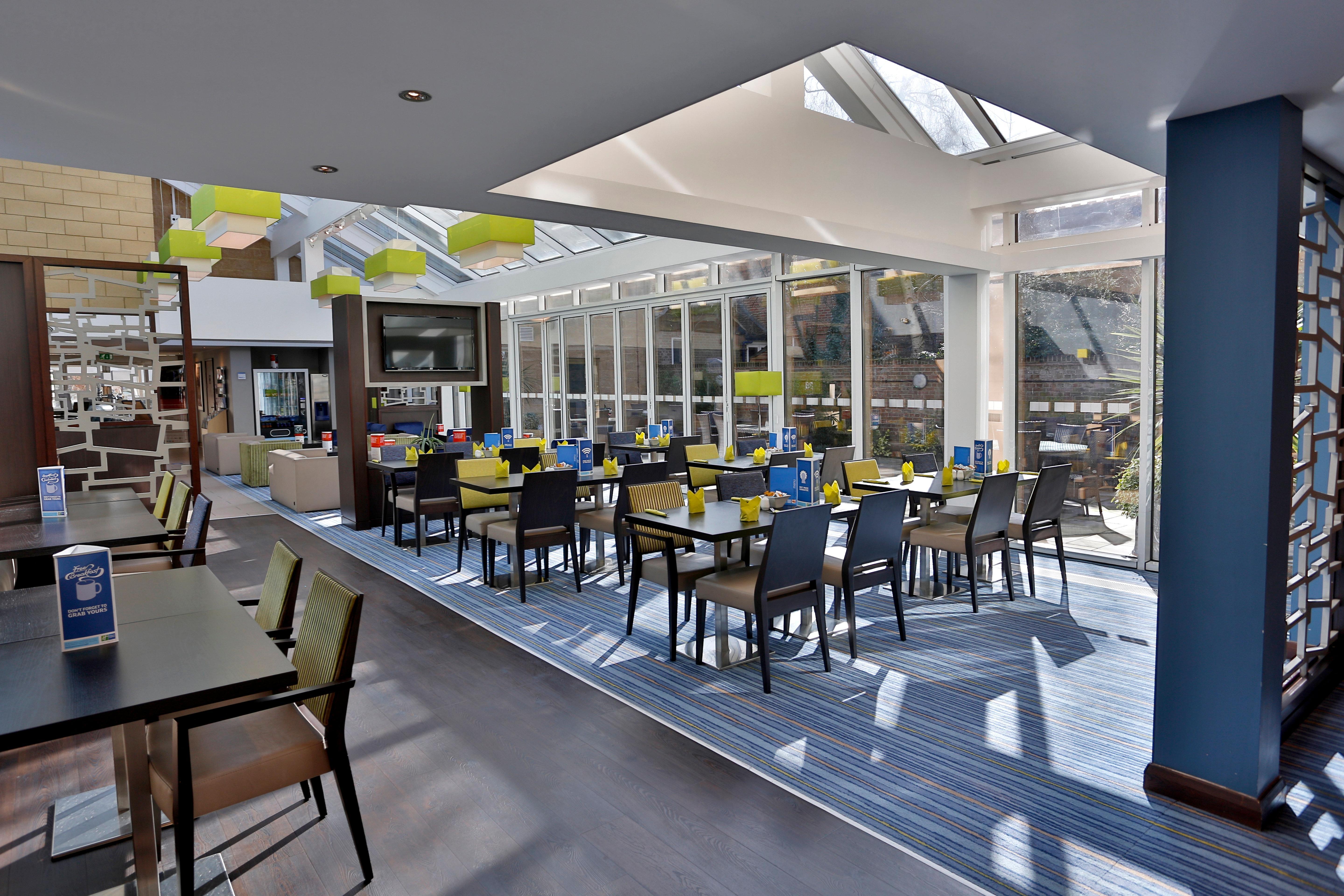 Holiday Inn Express Windsor By Ihg Dış mekan fotoğraf