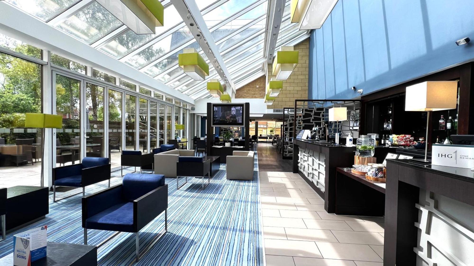 Holiday Inn Express Windsor By Ihg Dış mekan fotoğraf