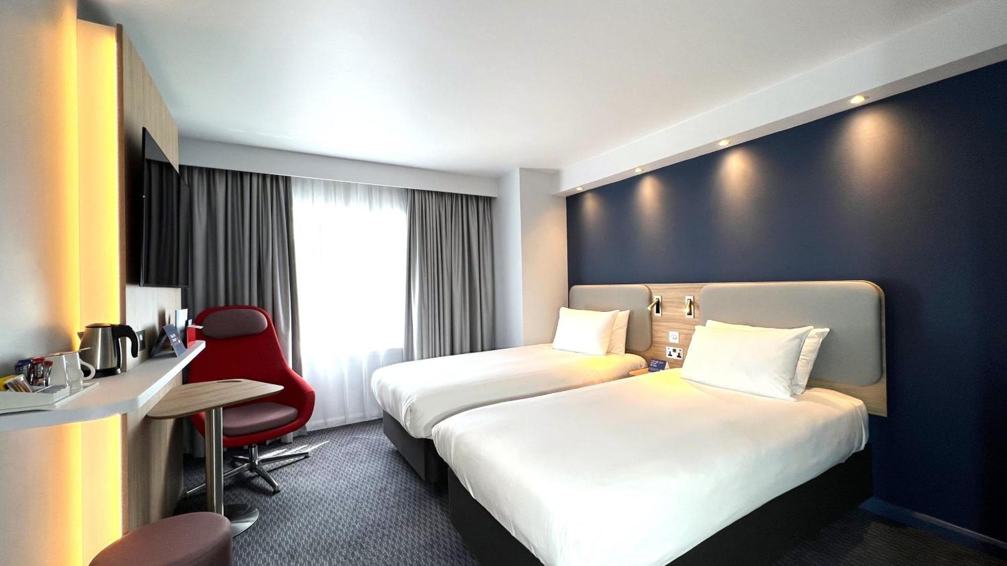 Holiday Inn Express Windsor By Ihg Dış mekan fotoğraf