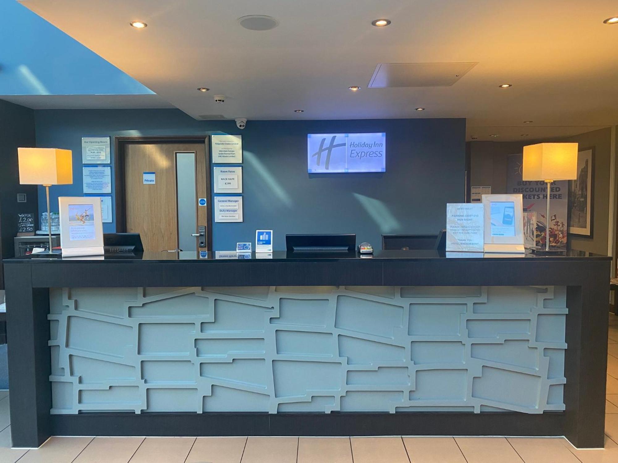 Holiday Inn Express Windsor By Ihg Dış mekan fotoğraf