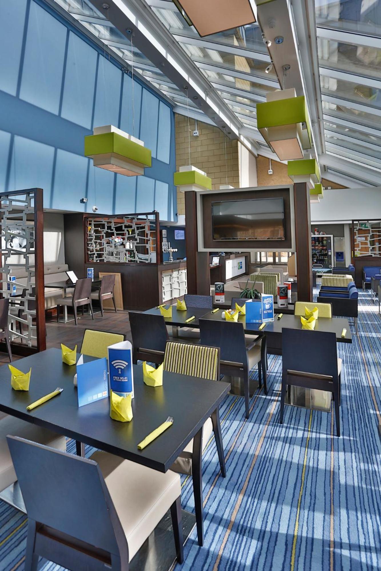 Holiday Inn Express Windsor By Ihg Dış mekan fotoğraf