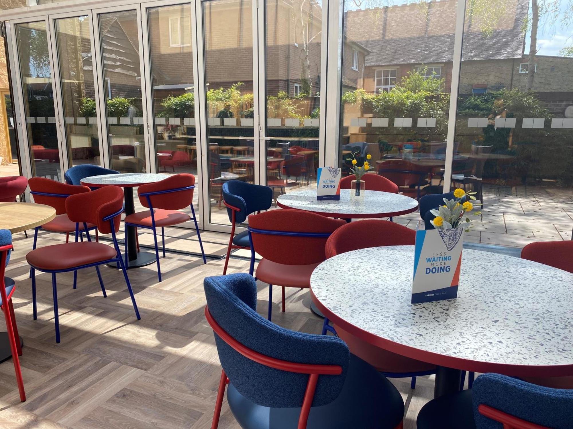 Holiday Inn Express Windsor By Ihg Dış mekan fotoğraf