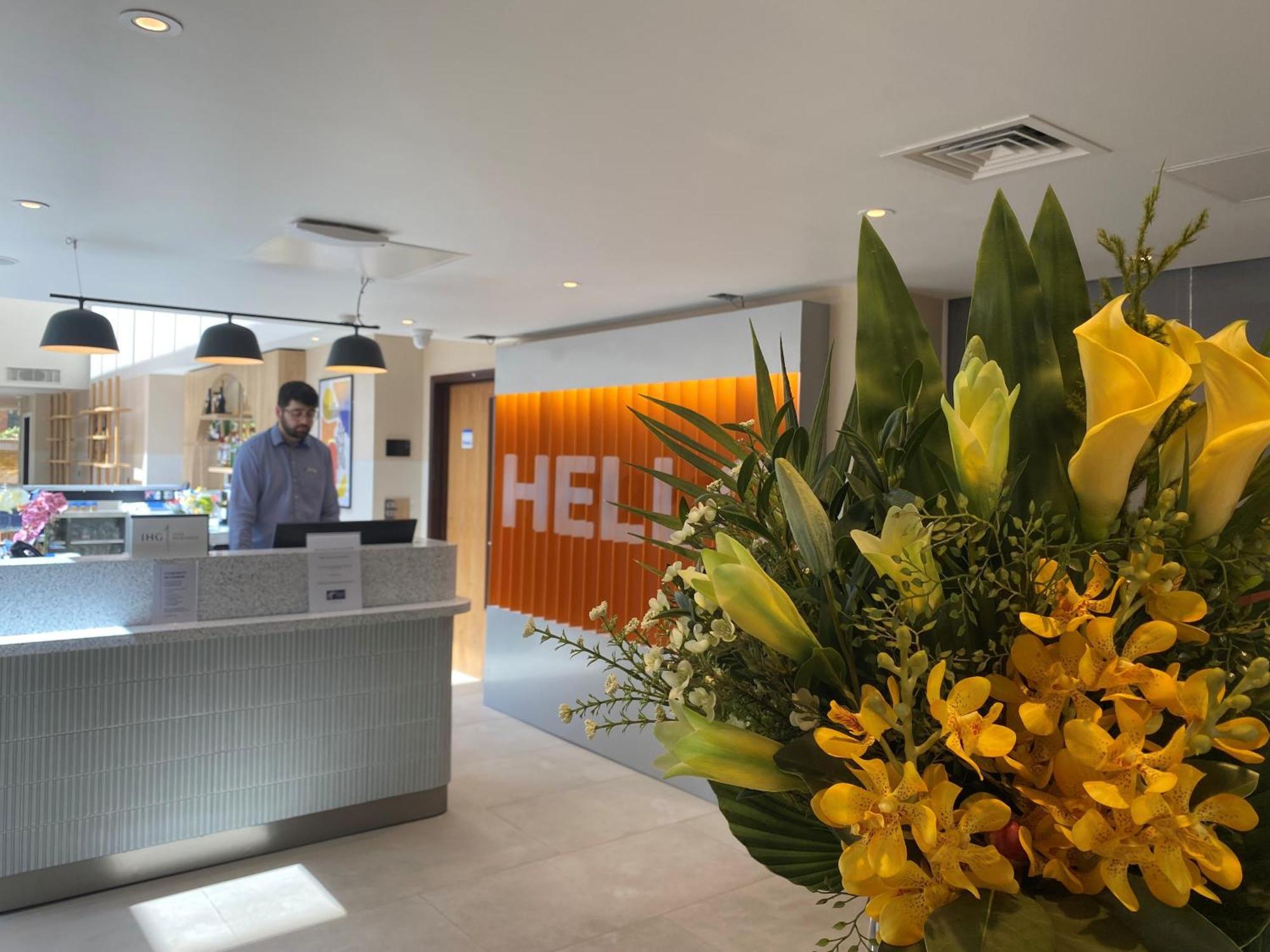 Holiday Inn Express Windsor By Ihg Dış mekan fotoğraf