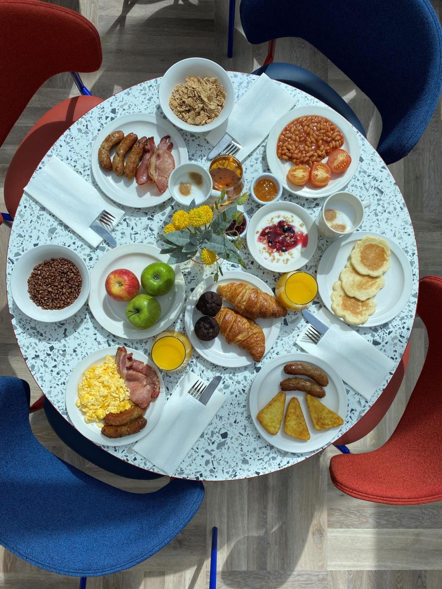 Holiday Inn Express Windsor By Ihg Dış mekan fotoğraf