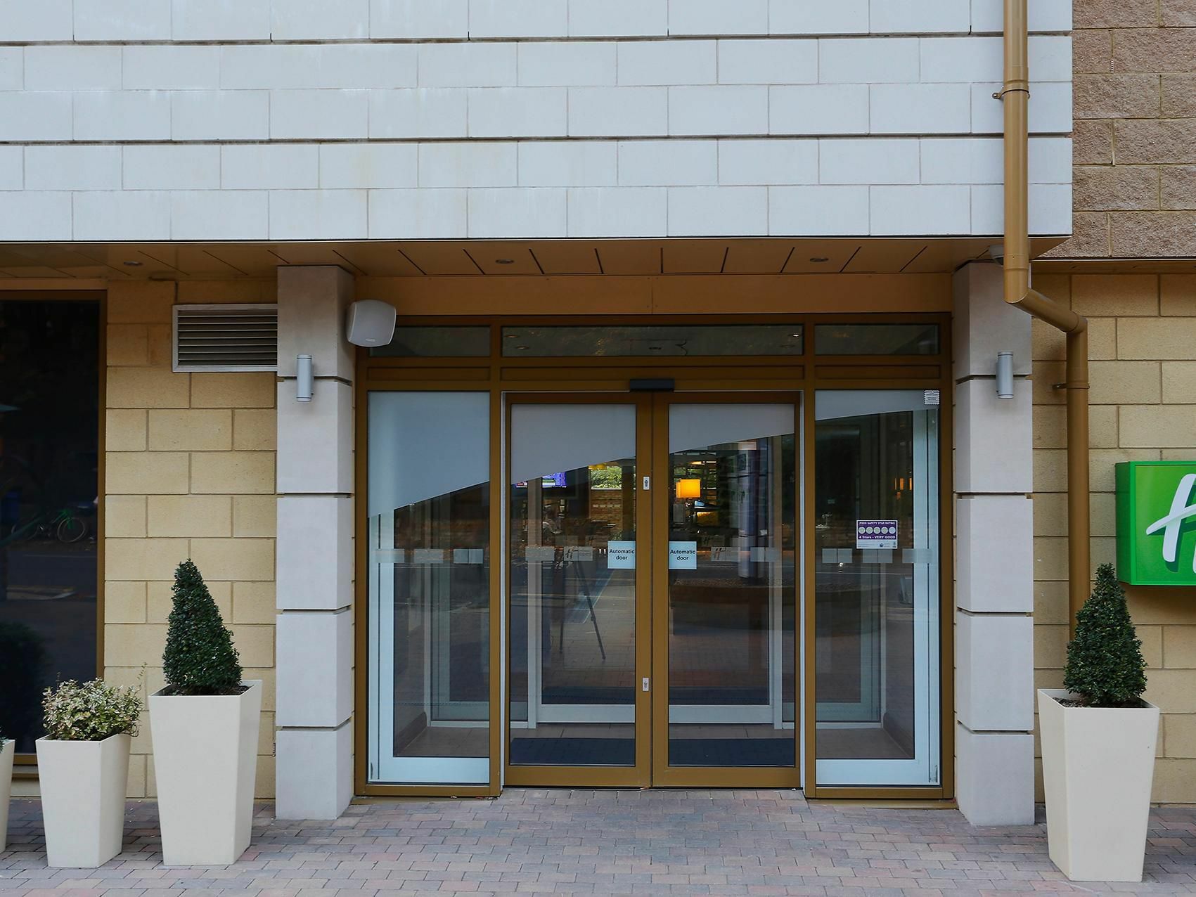 Holiday Inn Express Windsor By Ihg Dış mekan fotoğraf